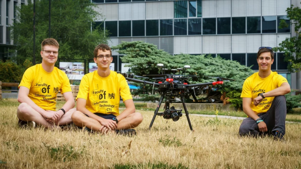 Founders of the successful start-up Dronetag.